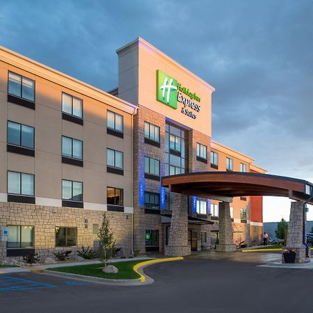 Holiday Inn Express Hotel & Suites Bismarck By Ihg Eksteriør billede