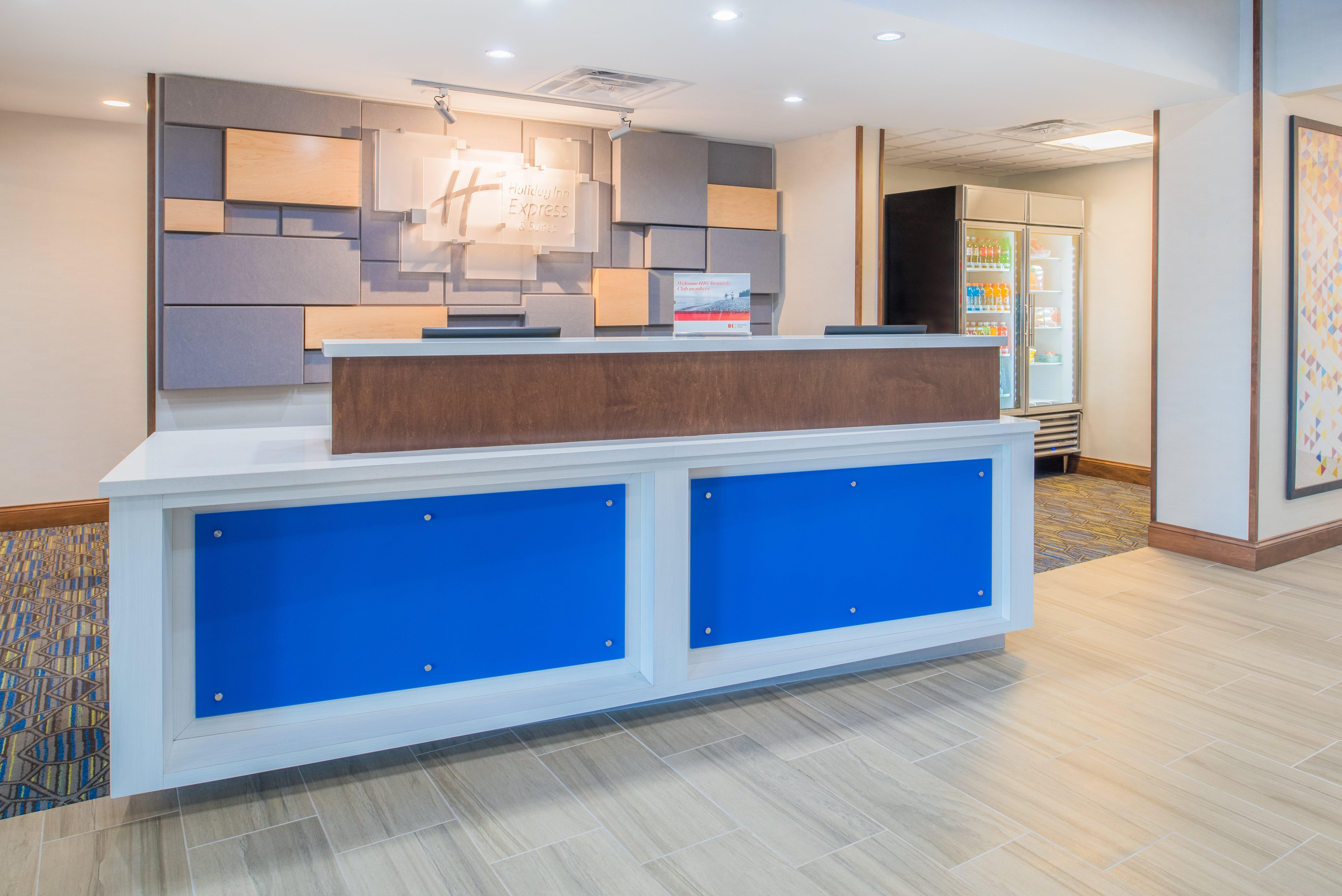Holiday Inn Express Hotel & Suites Bismarck By Ihg Eksteriør billede