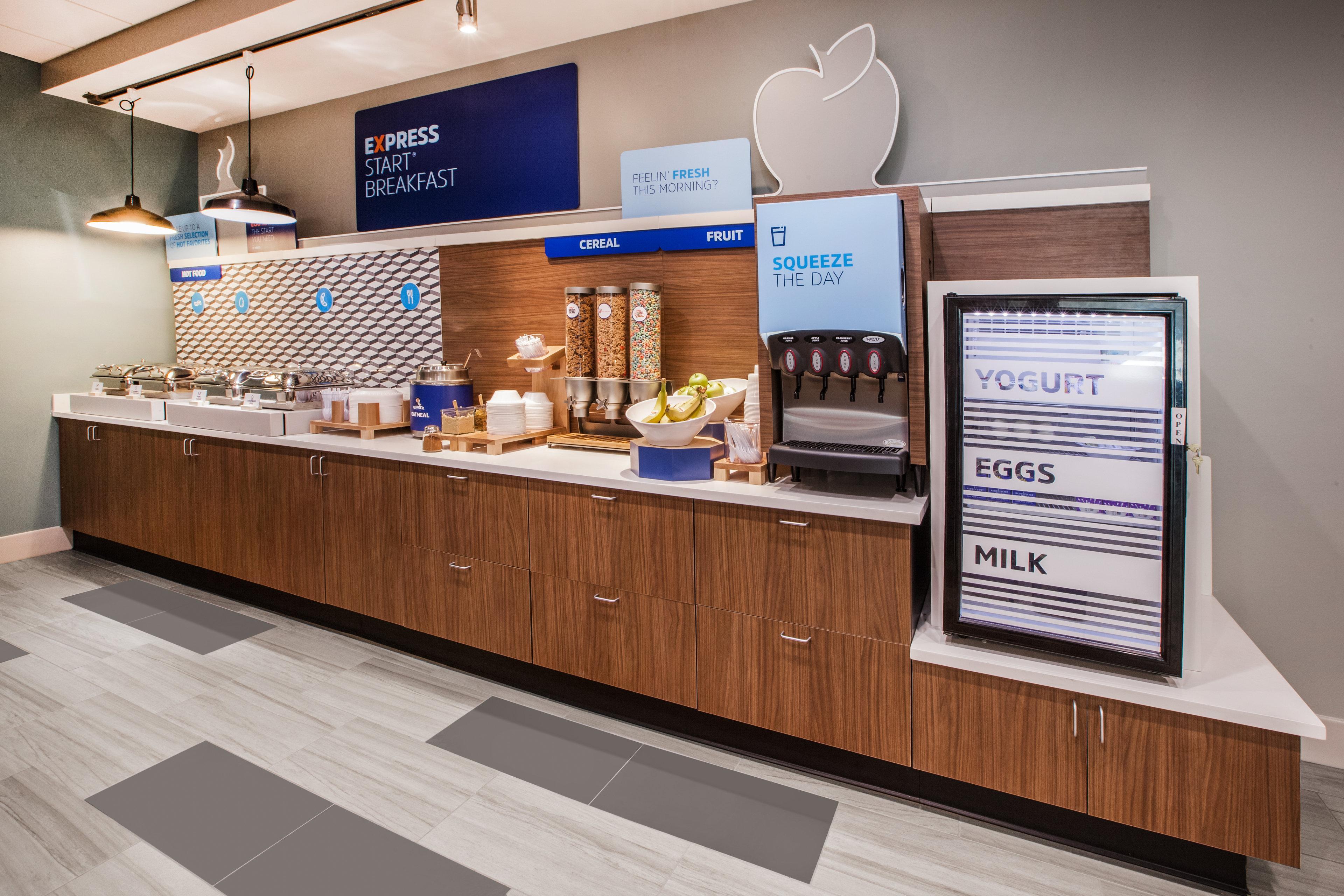 Holiday Inn Express Hotel & Suites Bismarck By Ihg Eksteriør billede