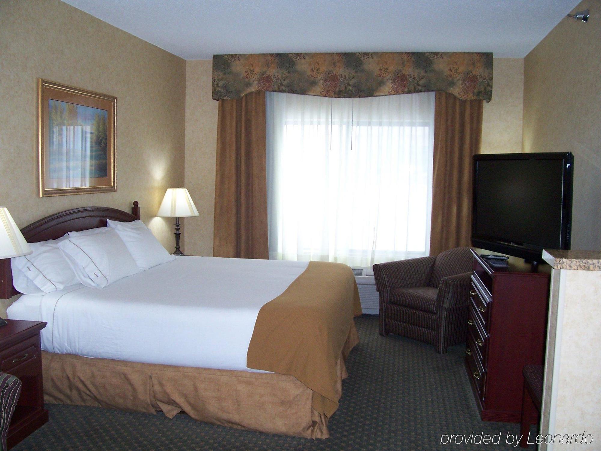 Holiday Inn Express Hotel & Suites Bismarck By Ihg Værelse billede