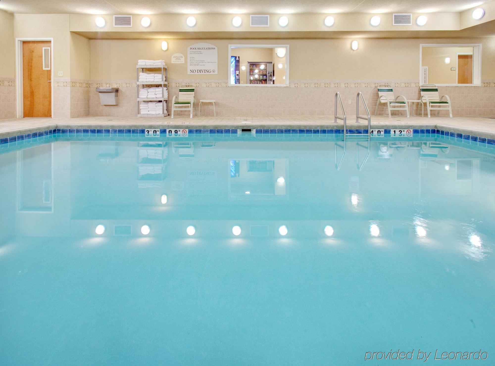 Holiday Inn Express Hotel & Suites Bismarck By Ihg Faciliteter billede
