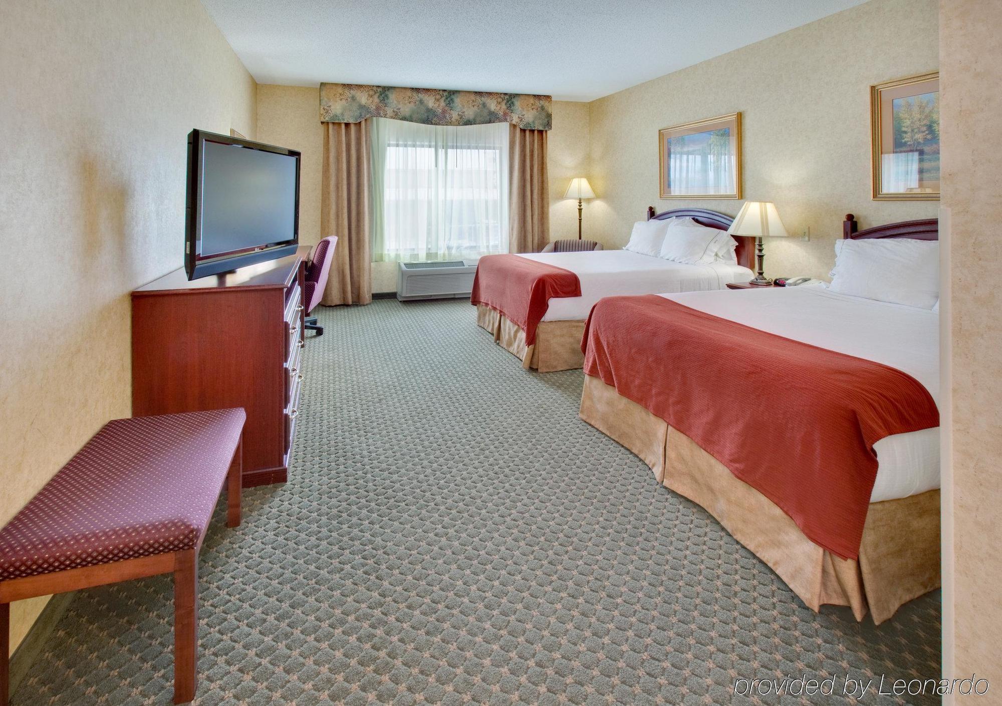 Holiday Inn Express Hotel & Suites Bismarck By Ihg Værelse billede